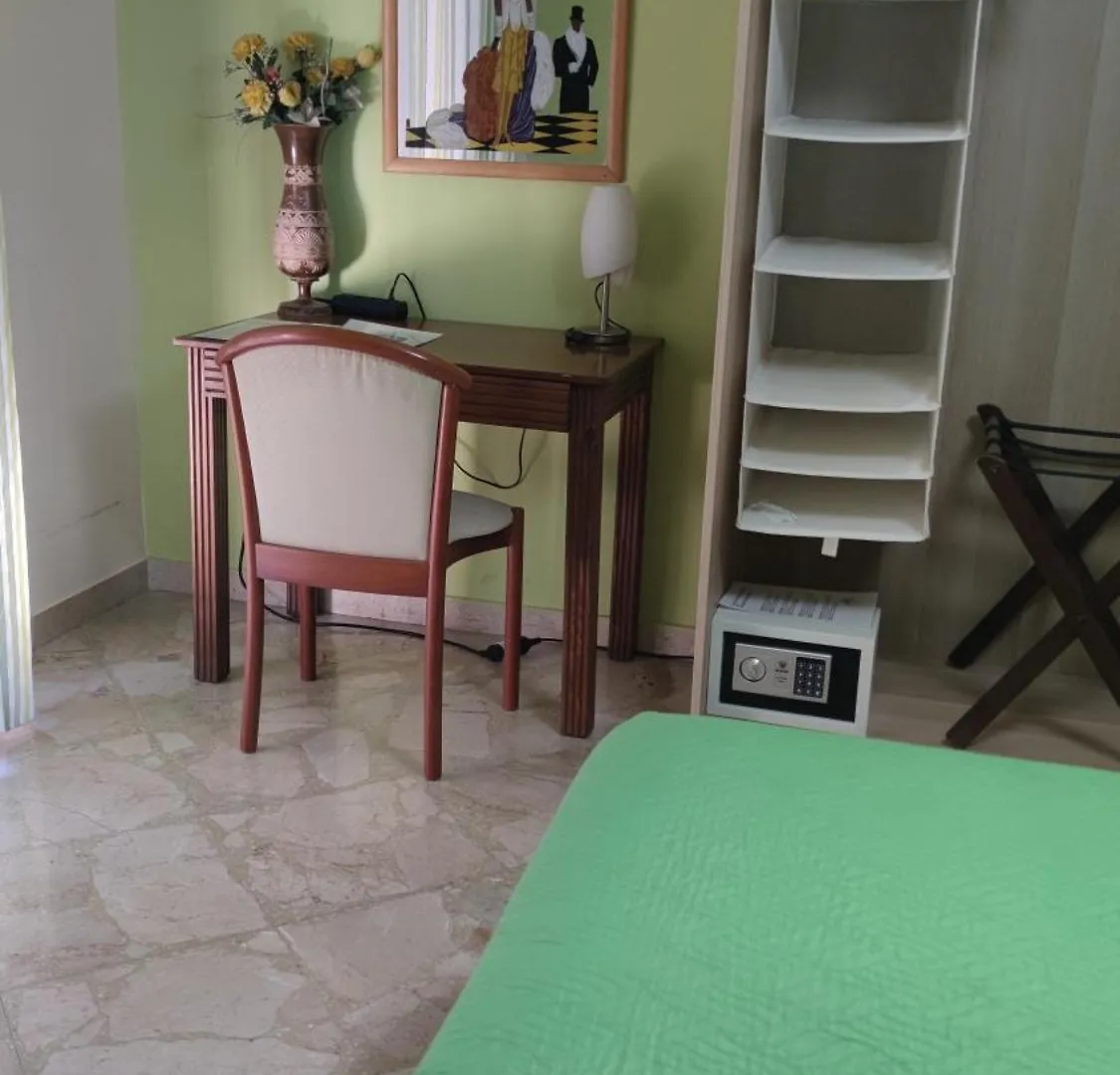 Magione Apartment&Rooms Palerme